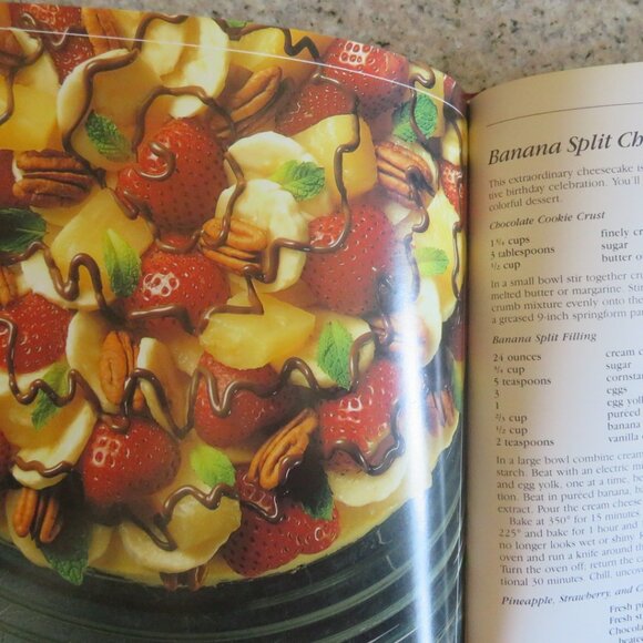 CHEESECAKE Extraordinaire Mary Crownover 100+ Recipes Hardback (K455) - Picture 3 of 5